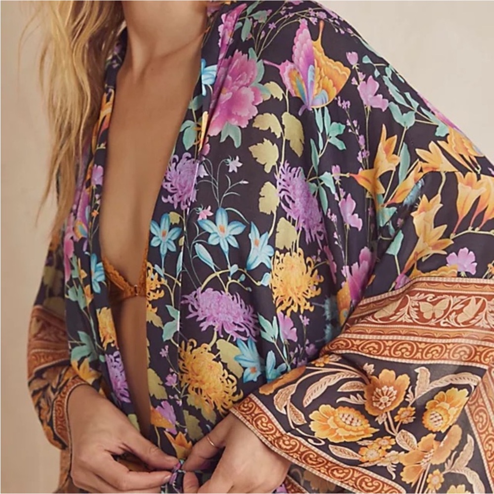 🌸Spell🌸Butterfly Short  Kimono M/L - Picture 4 of 11